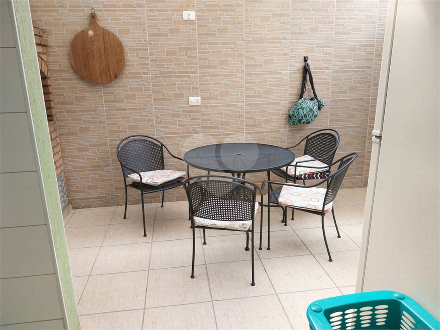Casa à venda com 3 quartos, sendo 1 suíte, no condomínio Villagio Esperanza, Guarulhos - SP