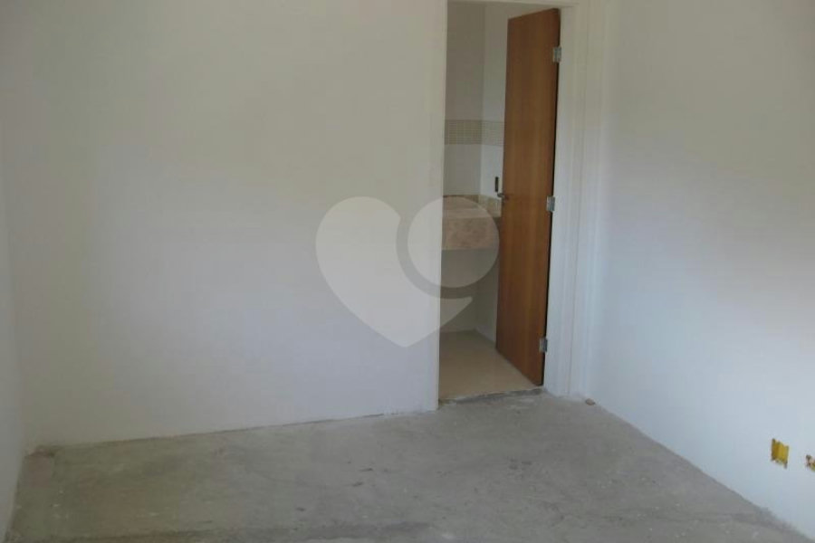 Sobrado à venda com 3 suítes em Vila Rosália, Guarulhos, SP