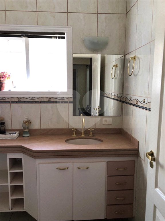 Casa à venda com 4 quartos, sendo 2 suítes, no condomínio Zuleika Jabour, Salto - SP