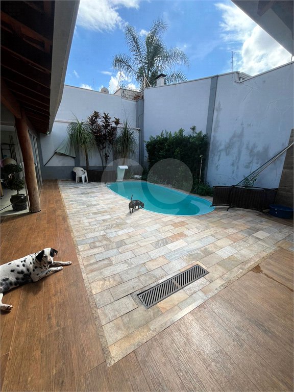 Casa à venda com 4 quartos, sendo 1 suíte, em Vila Santa Maria (vila Xavier), Araraquara, SP