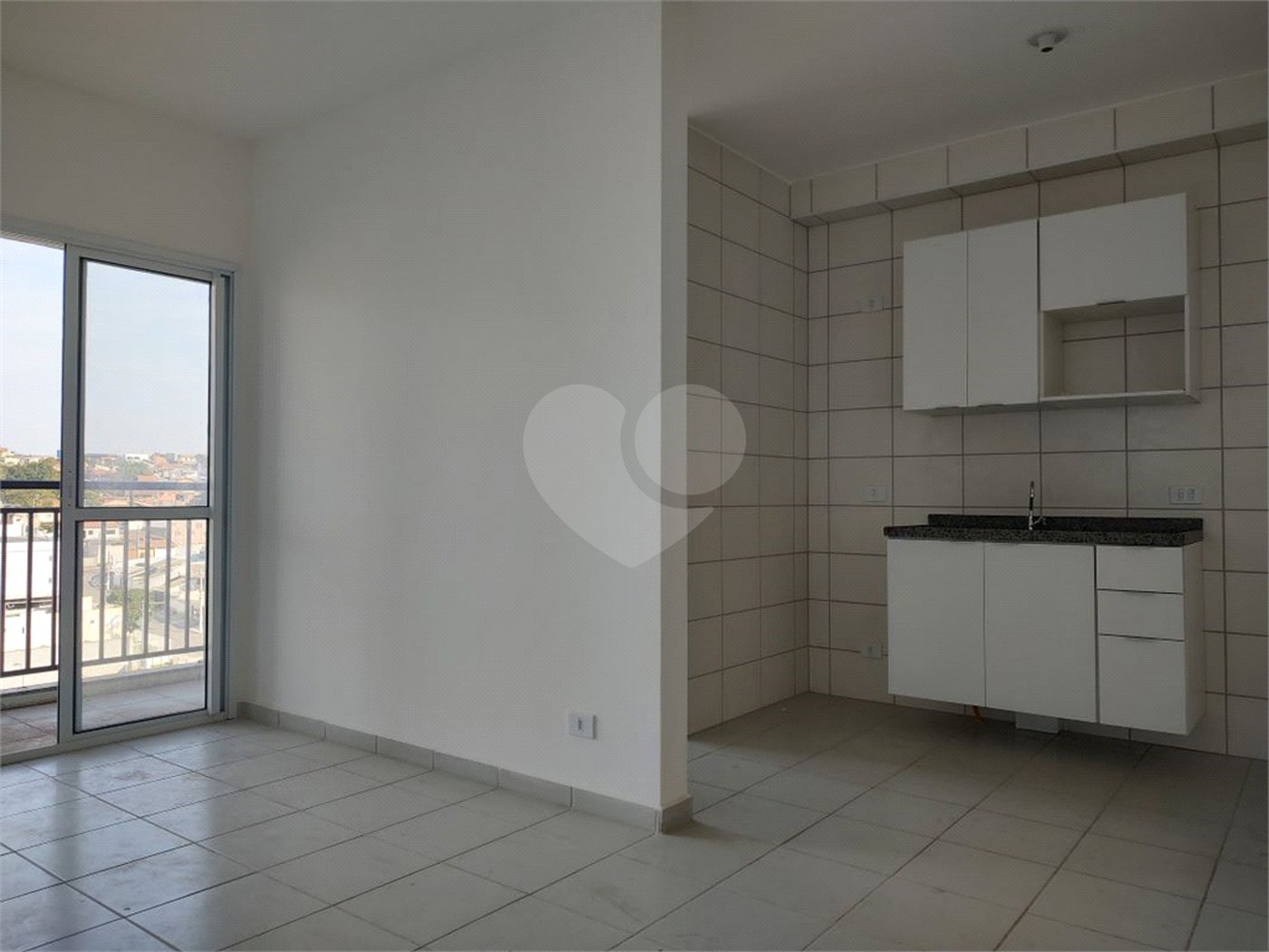 Apartamento para alugar com 2 quartos, sendo 1 suíte,  em Jardim das Palmeiras, Atibaia, SP