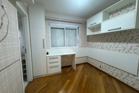 Apartamento à venda com 3 suítes em Santa Teresinha, São Paulo, SP