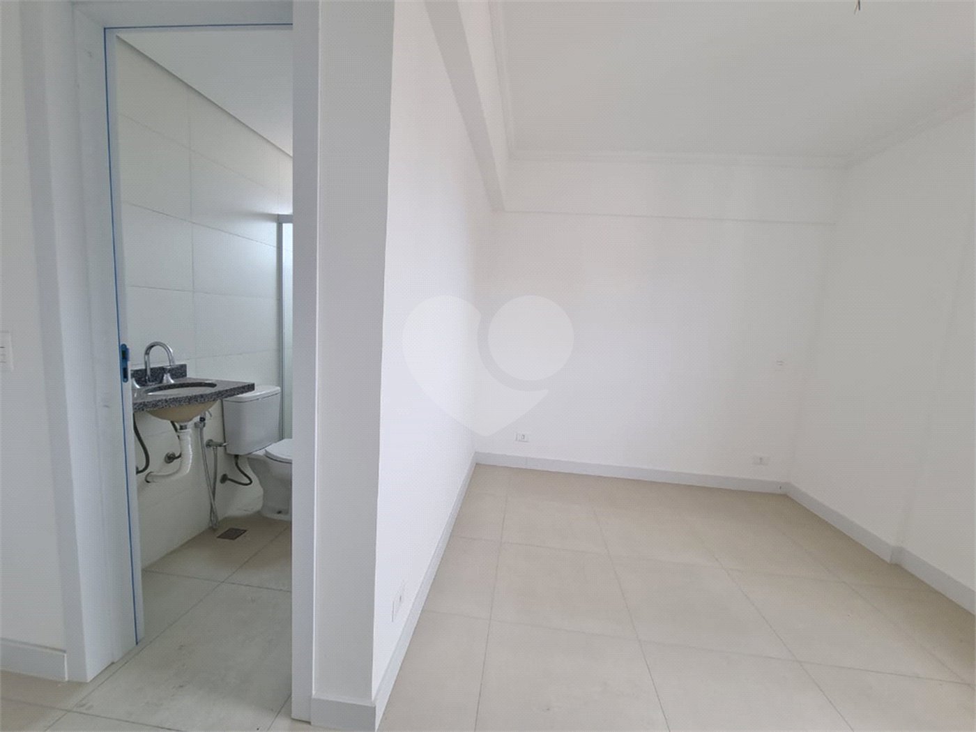 Apartamento à venda com 2 quartos, sendo 1 suíte, no Centro, Sorocaba, SP