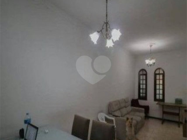 Casa à venda com 3 quartos em Jardim Santa Francisca, Guarulhos, SP