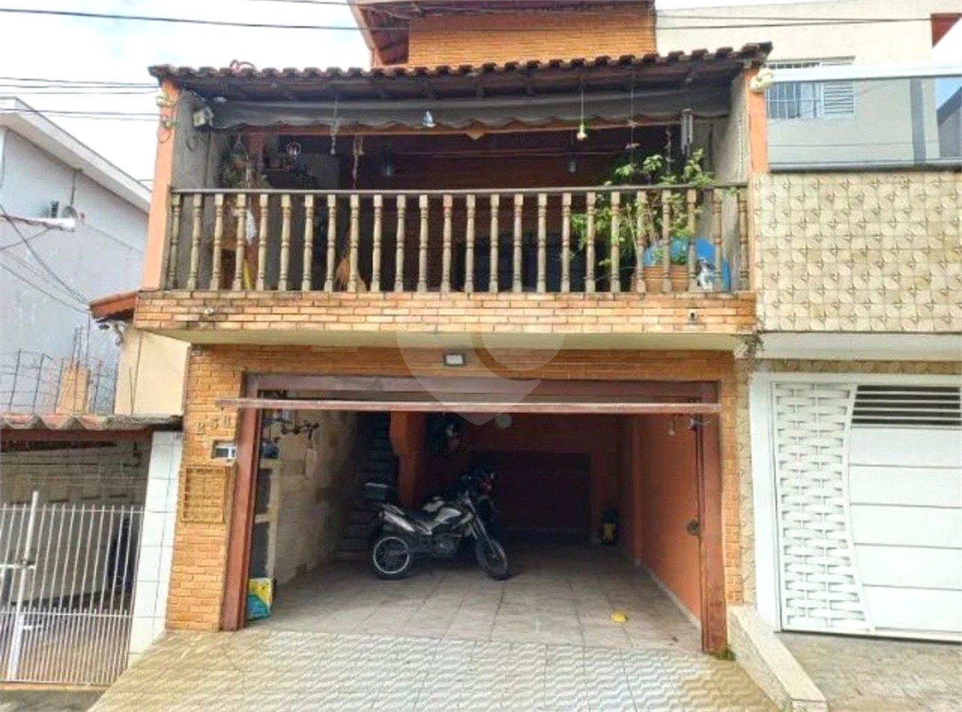 Sobrado à venda com 4 quartos, sendo 1 suíte, em Santo Antônio, Osasco, SP
