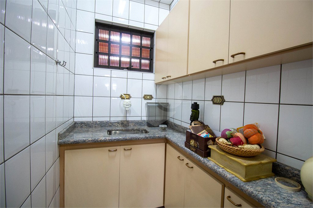 Sobrado à venda com 5 quartos, sendo 3 suítes, no Centro, São Roque, SP