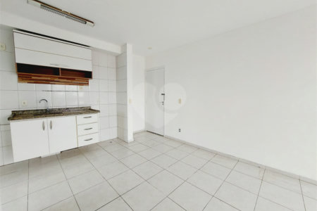 Apartamento à venda ou para alugar com 2 quartos em Vila Anastácio, São Paulo, SP
