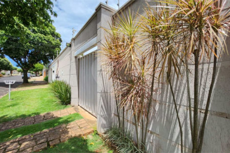 Casa à venda com 3 suítes em Vila Harmonia, Araraquara, SP