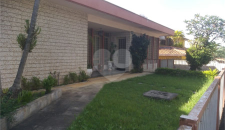 Casa à venda com 4 quartos, sendo 1 suíte,  em Vila Galvão, Guarulhos, SP
