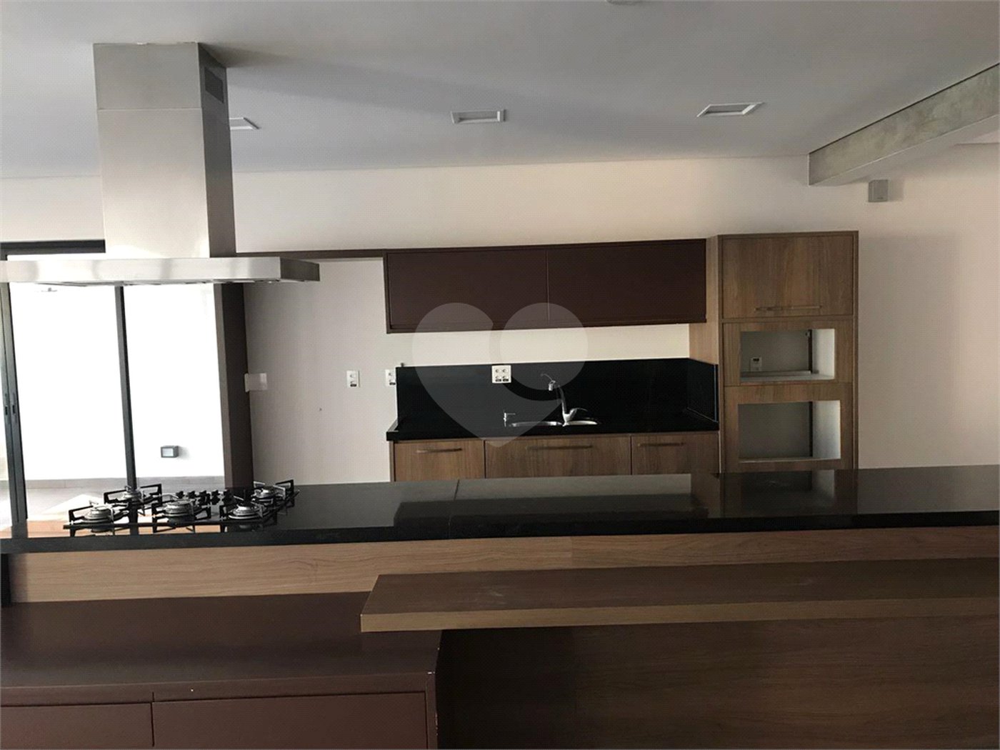 Casa à venda com 6 quartos, sendo 3 suítes, no condomínio Jardim Vila Paradiso, Indaiatuba - SP