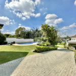 Casa à venda com 4 quartos, sendo 2 suítes,  no condomínio Granja Vianna II, Cotia - SP