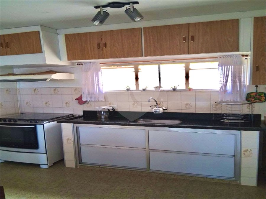 Chácara à venda com 4 quartos, sendo 1 suíte,  em Colinas II, Araçoiaba da Serra, SP