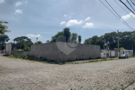 Terreno à venda em Vila Maria de Maggi, Suzano, SP