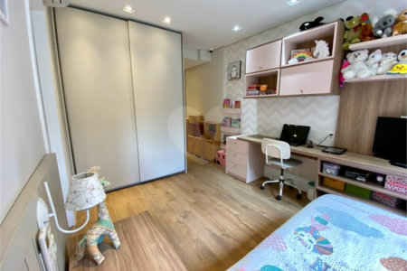 Apartamento à venda com 3 suítes em Vila Suzana, São Paulo, SP