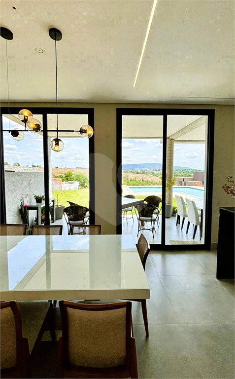 Casa à venda com 4 suítes no condomínio Village Ipanema, Araçoiaba da Serra - SP