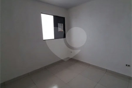 Sobrado á Venda no Ipiranga, 3 dormitórios, 2 vagas na garagem, reformado