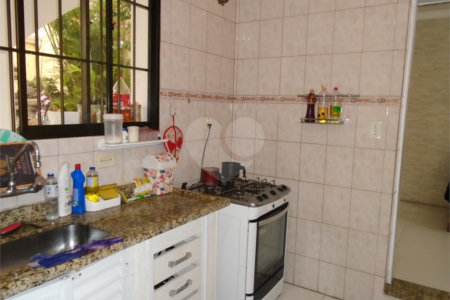 Sobrado à venda com 3 suítes em Moema, São Paulo, SP