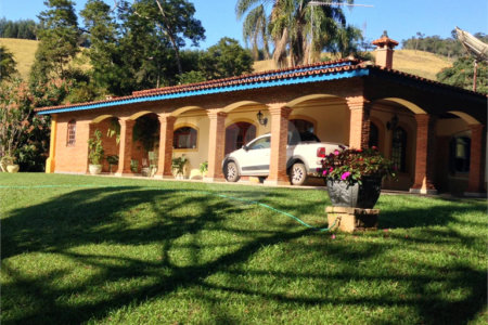 Sítio à venda com 4 quartos, sendo 1 suíte, no Centro, Piracaia, SP