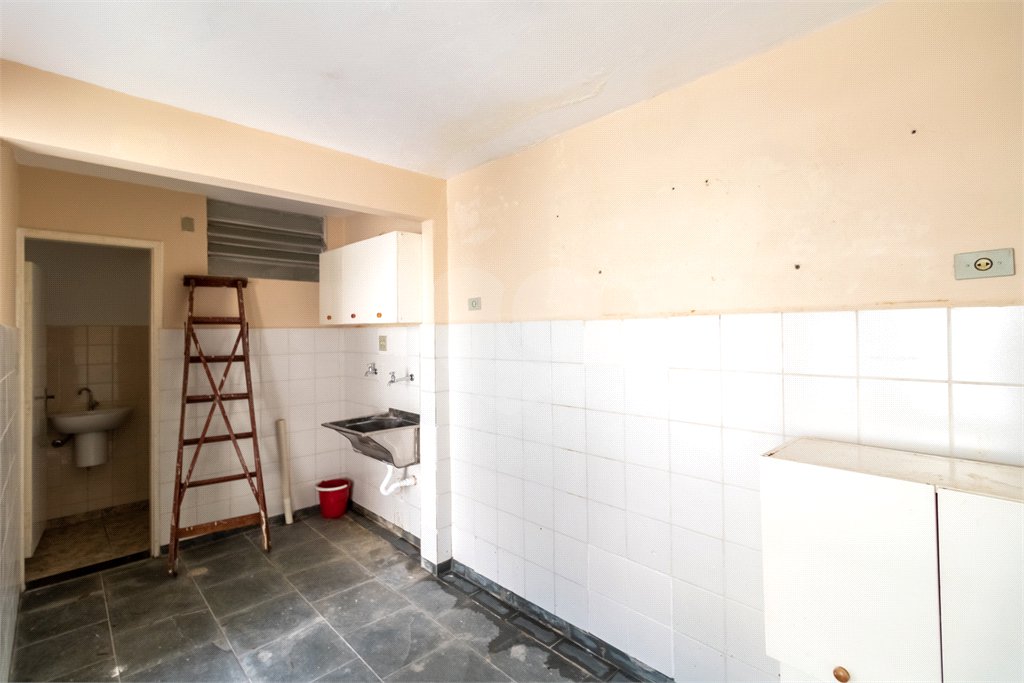 Sobrado à venda com 4 quartos, sendo 1 suíte, em Chácara Monte Alegre, São Paulo, SP