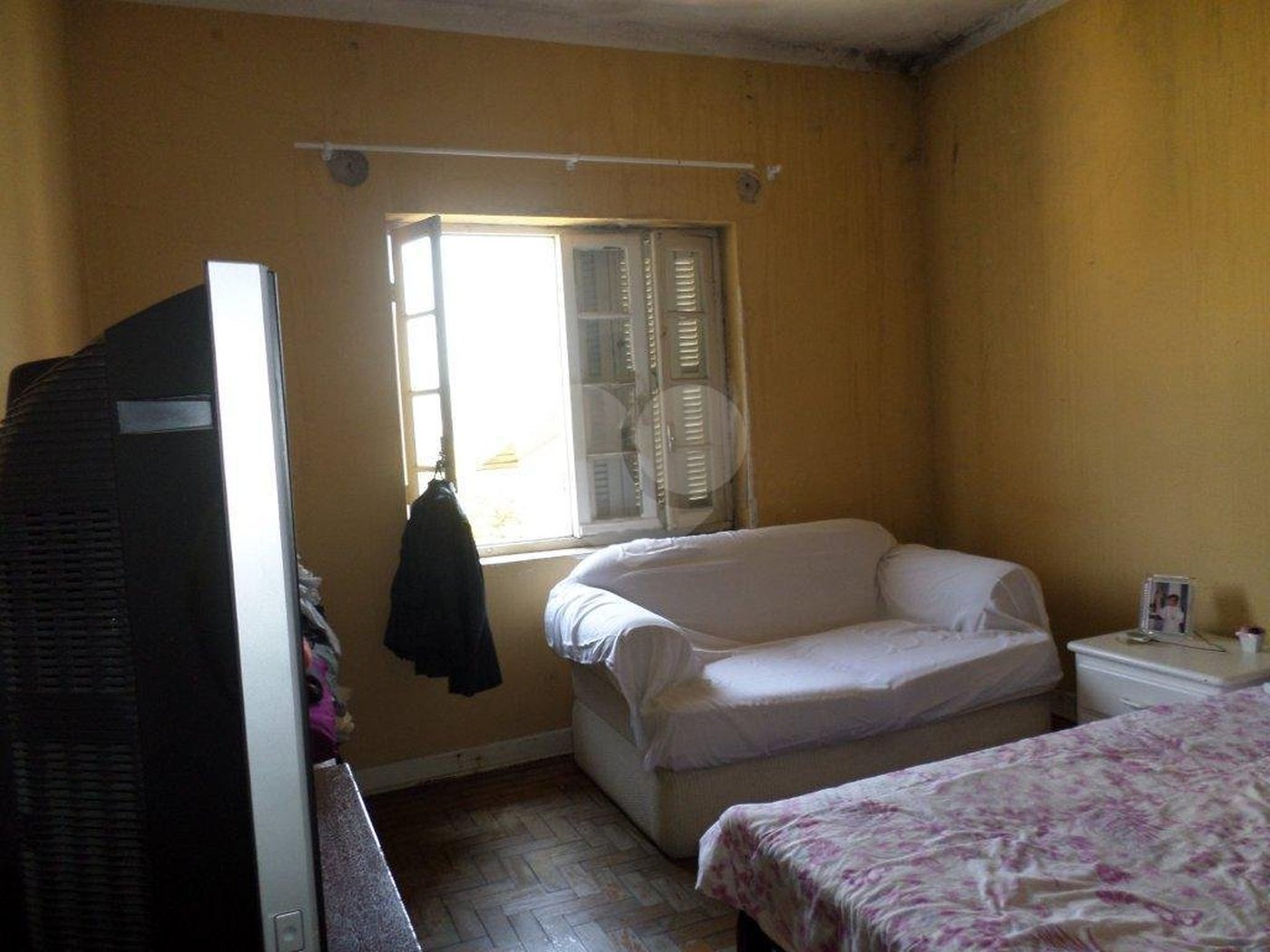 Sobrado à venda com 6 quartos em Jardim Floresta, São Paulo, SP