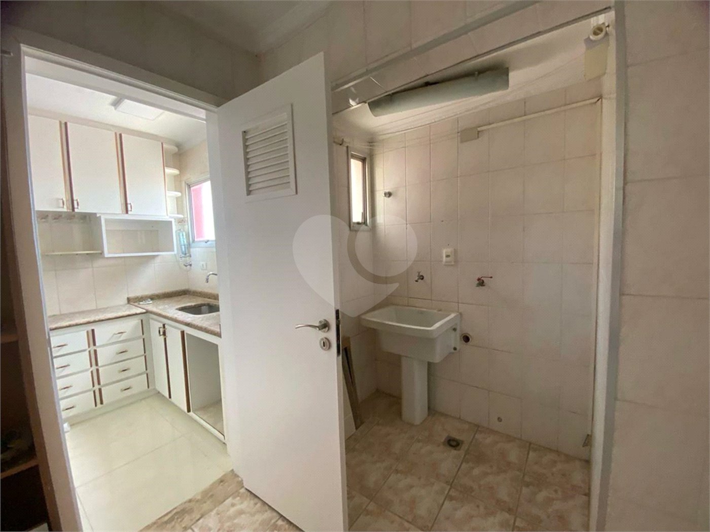 Apartamento à venda com 2 quartos em Vila Alexandria, São Paulo, SP