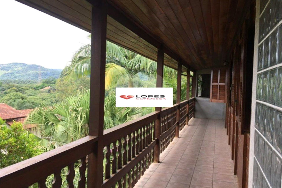 Casa à venda com 4 quartos, sendo 1 suíte, no condomínio Loteamento Haras El Passo, Mairiporã - SP