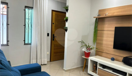 Casa à venda com 3 quartos, sendo 1 suíte, no condomínio Mira Estrela, São Paulo - SP