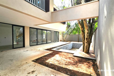 Casa à venda com 4 suítes no condomínio Garda, São Paulo - SP