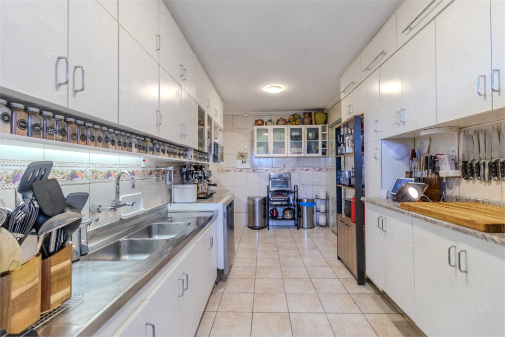 Apartamento à venda com 4 quartos, sendo 1 suíte, em Chácara Santo Antônio, São Paulo, SP