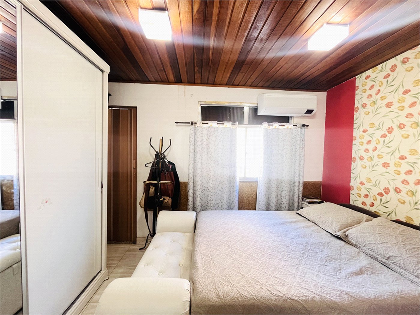 Casa à venda com 4 quartos, sendo 1 suíte, em Campo Grande, Rio de Janeiro, RJ