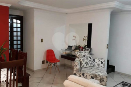 Casa à venda com 3 quartos, sendo 1 suíte, em Conjunto Residencial Vista Verde, São Paulo, SP