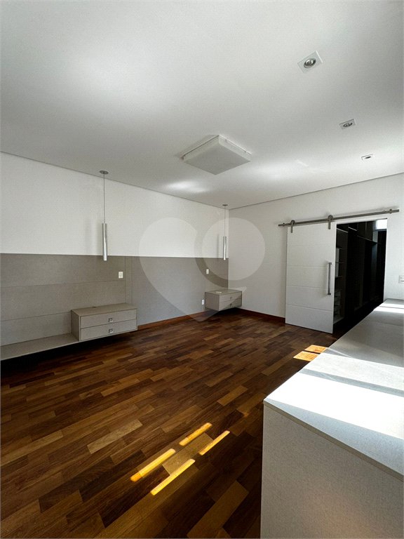 Casa à venda com 4 quartos, sendo 2 suítes,  no condomínio Montblanc, Sorocaba - SP