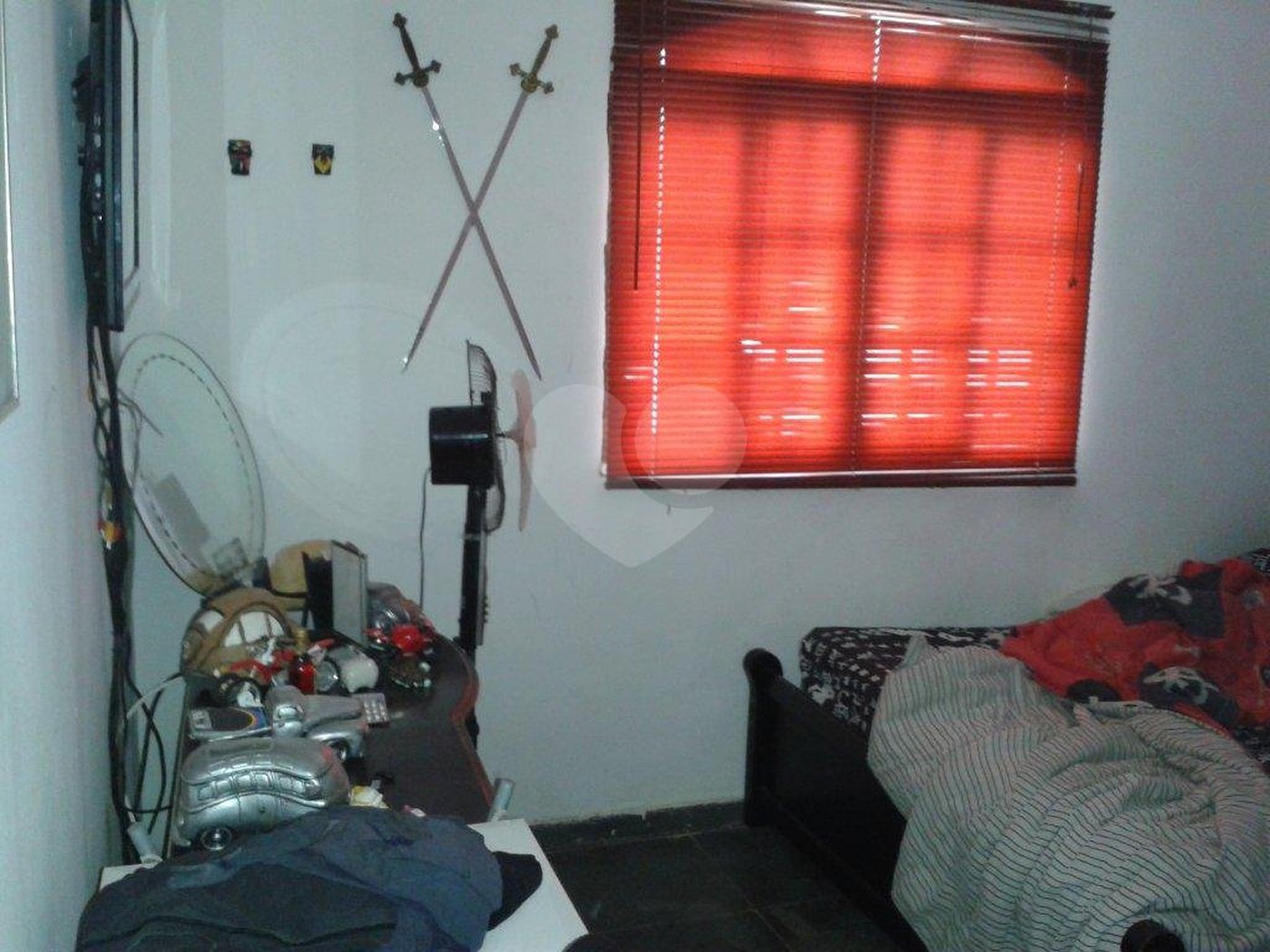Sobrado à venda com 6 quartos, sendo 1 suíte, em Santa Teresinha, São Paulo, SP