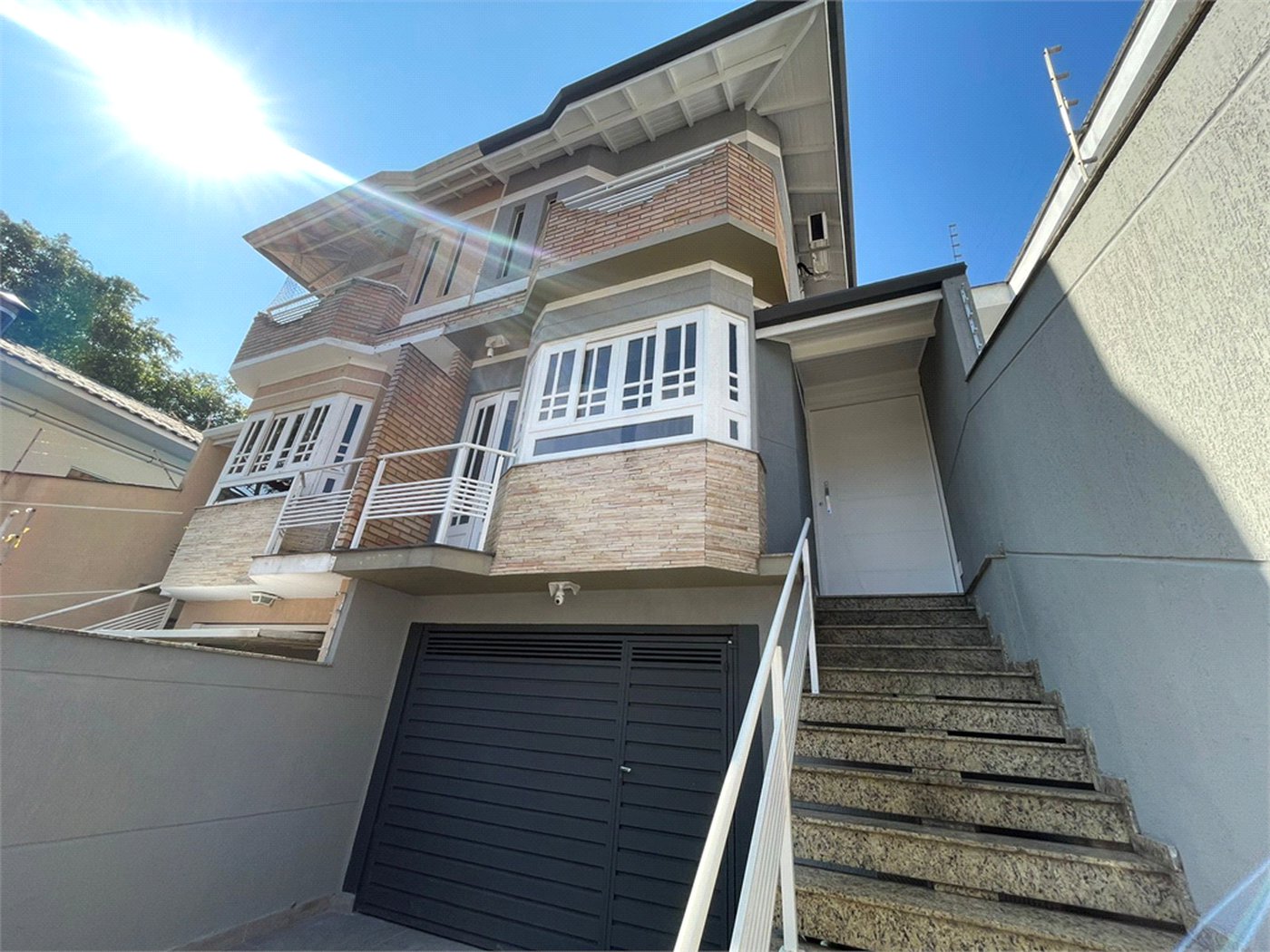 Sobrado à venda com 3 suítes em Vila Mariza Mazzei, São Paulo, SP