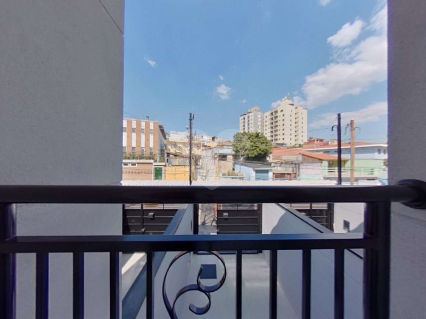 Casa à venda com 3 quartos, sendo 1 suíte, no condomínio Professora Romilde Nogueira de Sá, São Paulo - SP