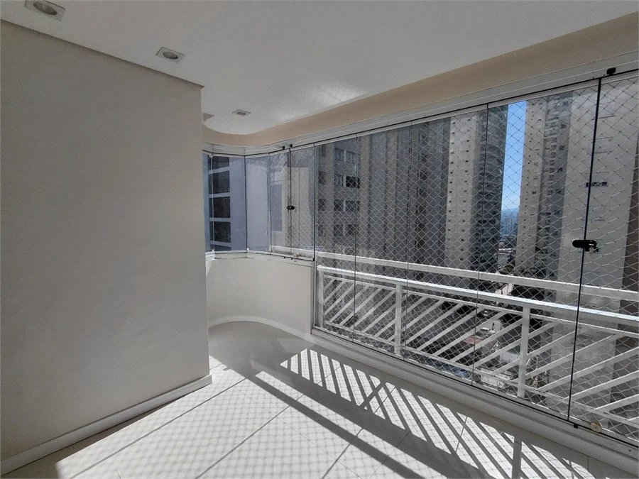 Apartamento à venda com 3 quartos, sendo 1 suíte,  em Vila Romana, São Paulo, SP