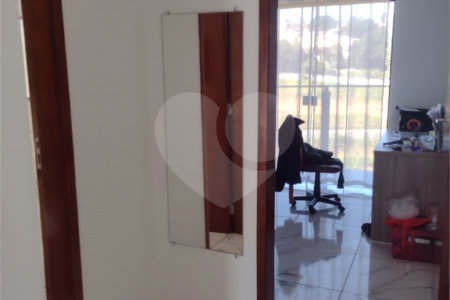 Sobrado à venda com 2 quartos, sendo 1 suíte,  no Centro, Bom Jesus dos Perdões, SP