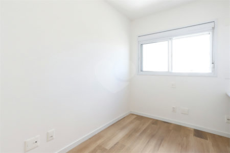 Apartamento à venda com 3 suítes em Vila Anastácio, São Paulo, SP