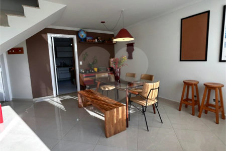 Casa à venda com 3 quartos, sendo 1 suíte, em Jardim Pinheiros, São Paulo, SP