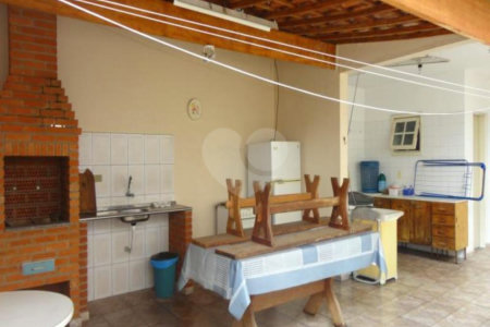 Casa à venda com 3 quartos, sendo 1 suíte, em Jardim Esmeralda, São Paulo, SP