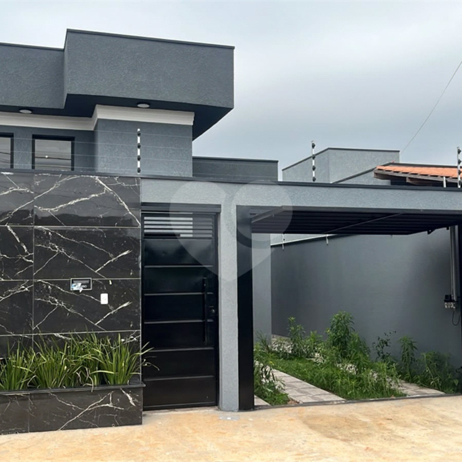 Casa à venda com 3 quartos, sendo 1 suíte, em Parque Itapê, Itapetininga, SP
