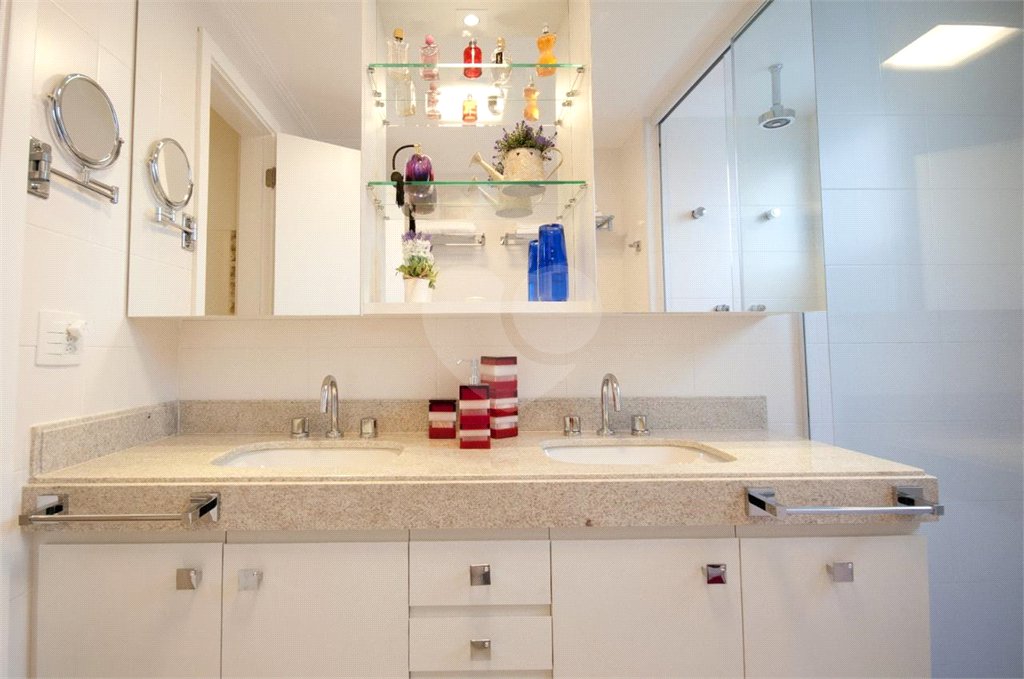 Apartamento à venda com 4 quartos, sendo 3 suítes, em Vila Romana, São Paulo, SP