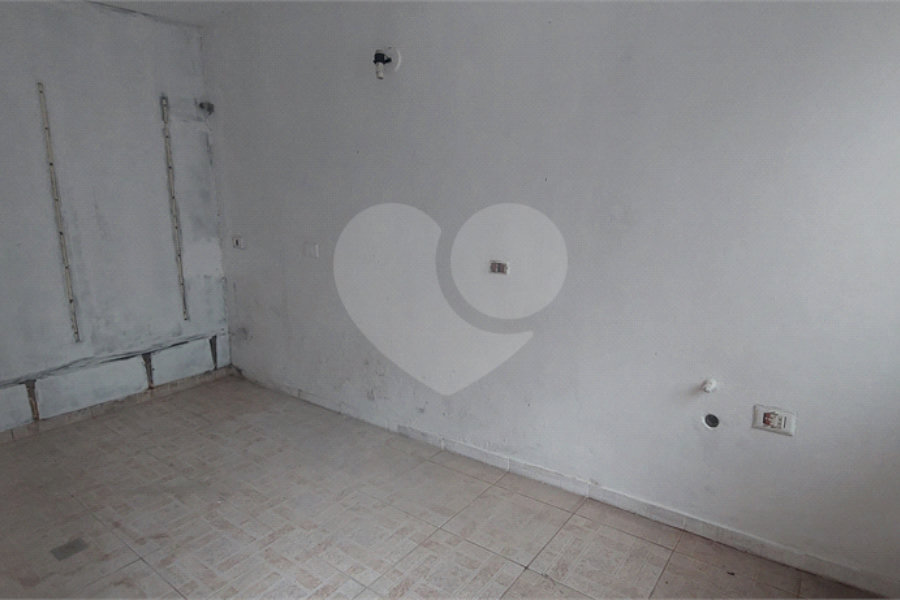 Sobrado à venda com 4 quartos, sendo 2 suítes, em Lavapés, Mairiporã, SP