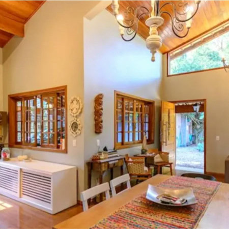 Casa à venda com 4 quartos, sendo 2 suítes, em Granja Viana, Cotia, SP