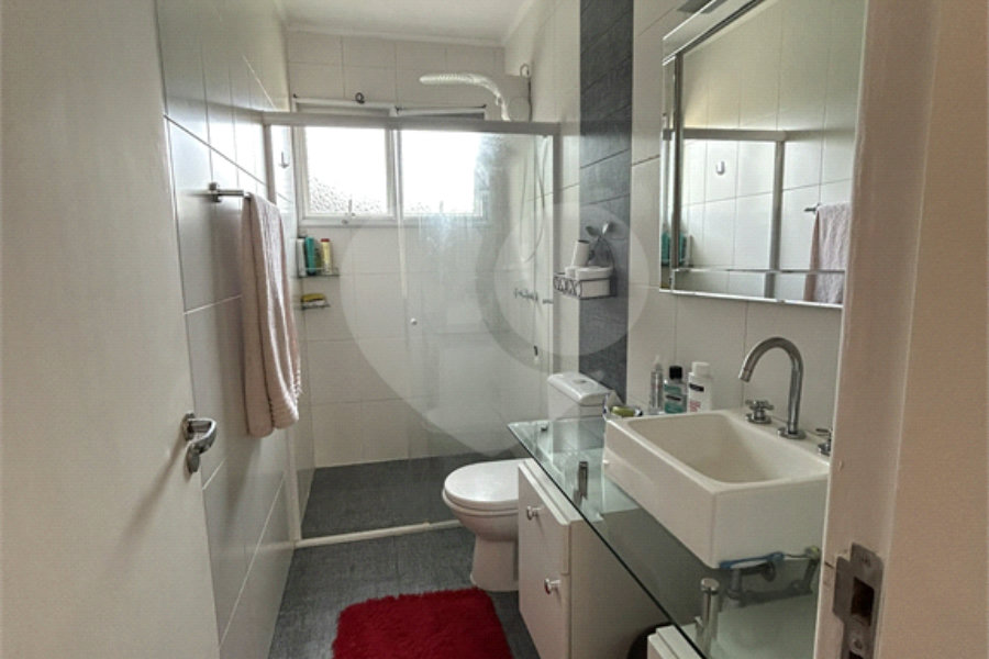 Casa à venda com 3 quartos, sendo 1 suíte, no condomínio Alpes da Cantareira, Mairiporã - SP