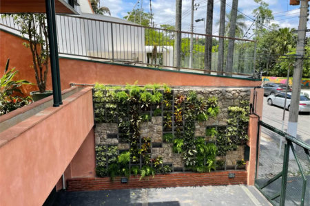Casa à venda ou para alugar com 4 quartos, sendo 3 suítes, em Jardim Leonor, São Paulo, SP