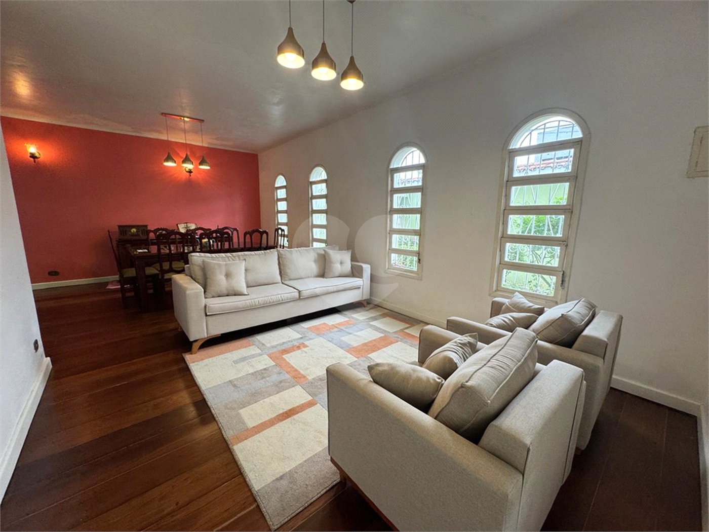 Casa à venda com 4 quartos, sendo 1 suíte,  em Vila Galvão, Guarulhos, SP