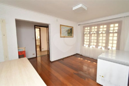 Casa à venda com 5 quartos, sendo 2 suítes, em Vila Galvão, Guarulhos, SP