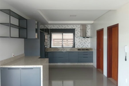 Casa à venda com 4 quartos, sendo 3 suítes,  no condomínio Residencial Montreal, São Carlos - SP