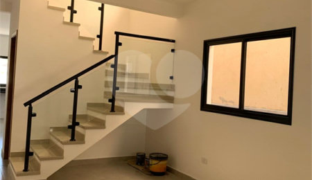 Casa à venda com 3 quartos, sendo 1 suíte,  no condomínio Villa D'este, Cotia - SP